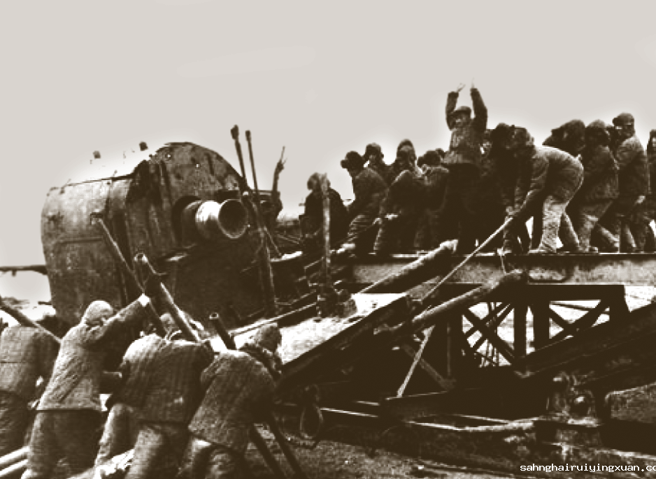 10、 人拉肩扛装运设备.png