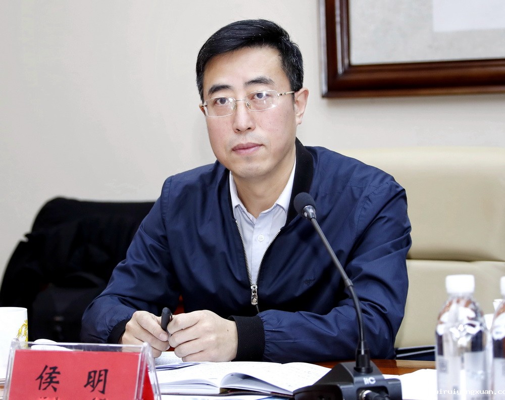 008侯明.jpg 008侯明.jpg