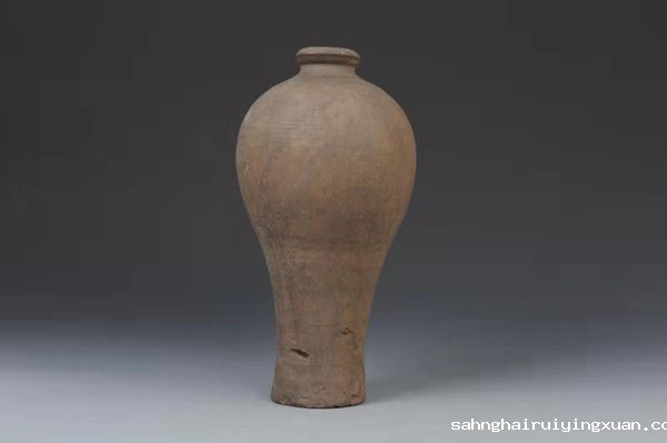 文物-11 灰陶鸡腿瓶.jpg