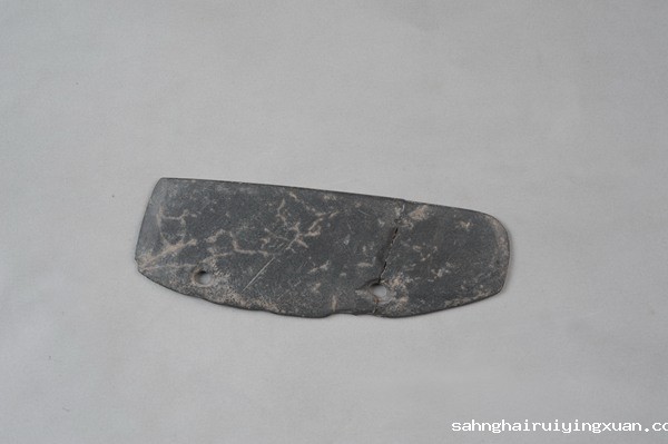 文物-10 双孔石刀.jpg 文物-10 双孔石刀.jpg